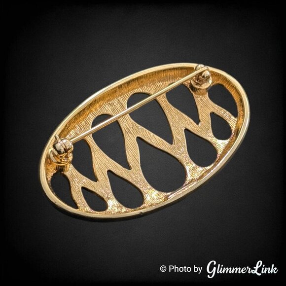 Vintage Monet Openwork Oval Shaped Teardrop Cut Out Gold Tone Brooch - Picture 5 of 9